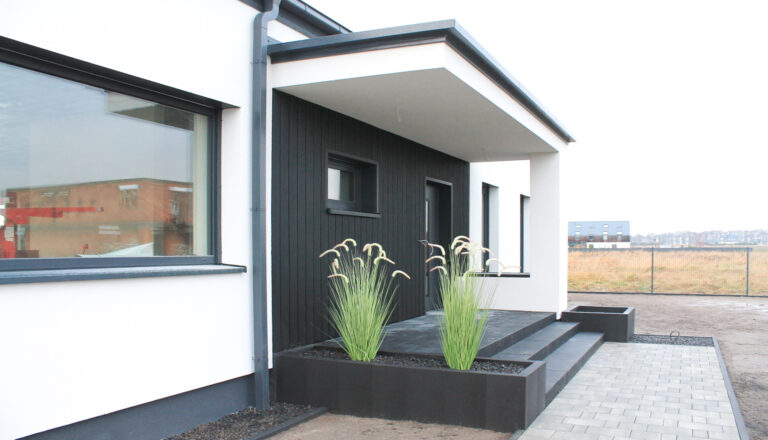 Neues energieeffizientes eingeschossiges Haus in Koszalin Jamno, nahe am Meer
